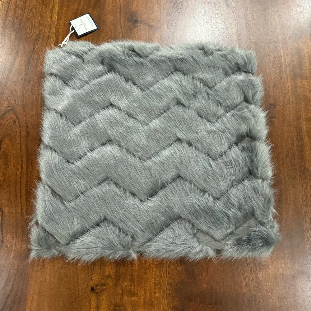 New! Williams Sonoma Home Faux Fur Chevron Pillow Cover 18x18